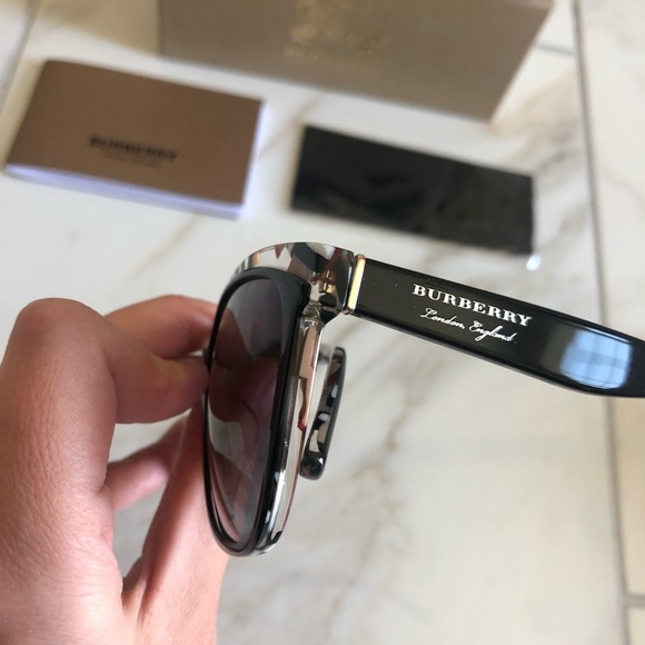 🔥NEW BEST SELLER BURBERRY SUNGLASSES 🔥 - Picture 11 of 13
